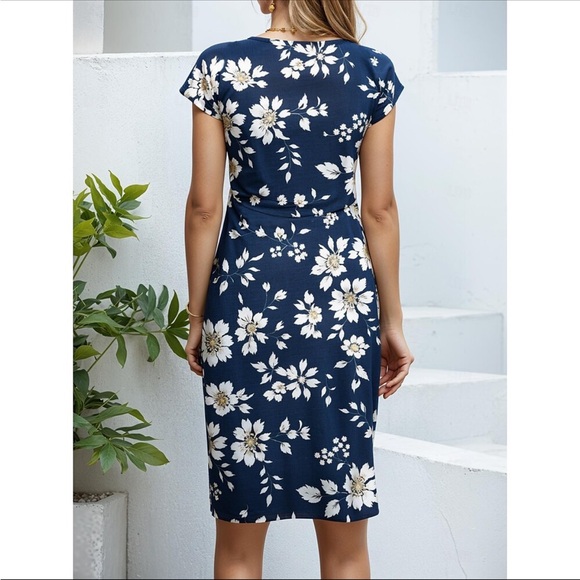 Dresses | Floral Navy Blue Dress | Poshmark